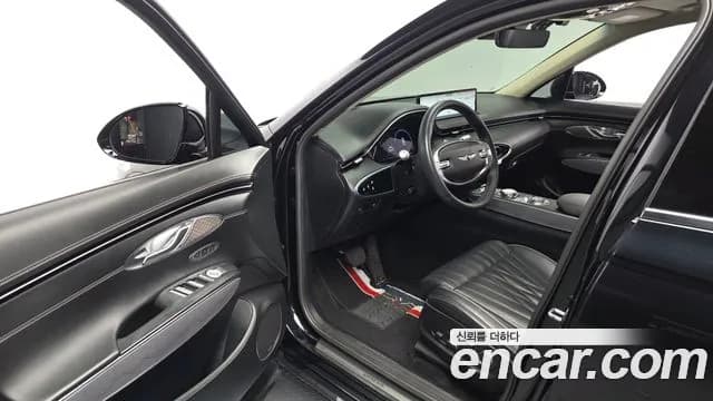 2021 Genesis GV70 3.5T Gasoline AWD Sold VIN KMTMC81CDMU001301 – exterior detail 2021 Genesis GV70 3.5T Gasoline AWD Sold VIN KMTMC81CDMU001301 – exterior detail