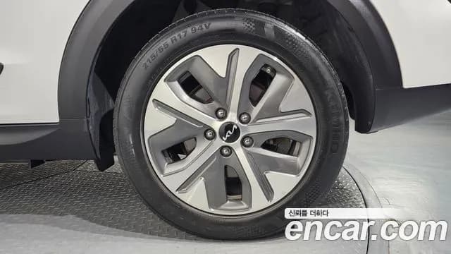 2023 Kia Niro Plus Earth Sold VIN KNAA281GFPT000844 – front exterior 2023 Kia Niro Plus Earth Sold VIN KNAA281GFPT000844 – front exterior