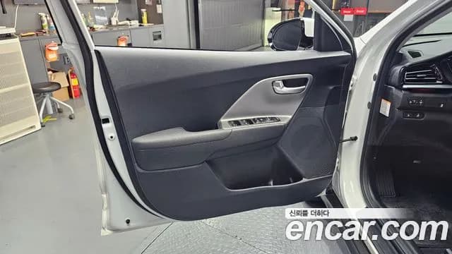 2024 Kia Niro Plus Earth Sold VIN KNAA281GFRT013160 – front exterior 2024 Kia Niro Plus Earth Sold VIN KNAA281GFRT013160 – front exterior