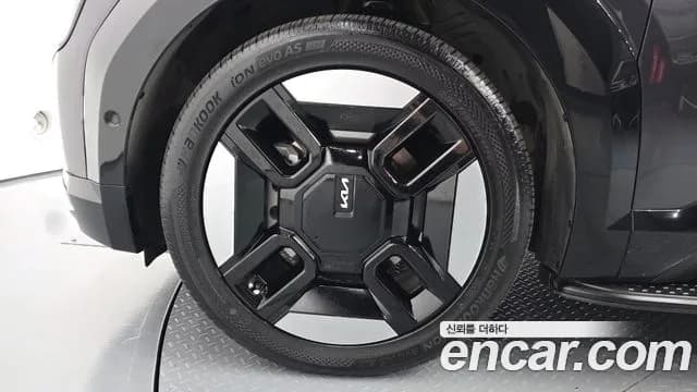 2024 Kia EV9 Long Range 4WD Sold VIN KNAAC815PRS001182 – interior seats 2024 Kia EV9 Long Range 4WD Sold VIN KNAAC815PRS001182 – interior seats