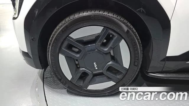 2024 Kia EV9 Long Range 4WD Sold VIN KNAAC815PRS002704 – photo 12 2024 Kia EV9 Long Range 4WD Sold VIN KNAAC815PRS002704 – photo 12