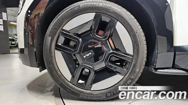 2024 Kia EV9 Long Range 4WD Sold VIN KNAAC815PRS003213 – interior seats 2024 Kia EV9 Long Range 4WD Sold VIN KNAAC815PRS003213 – interior seats