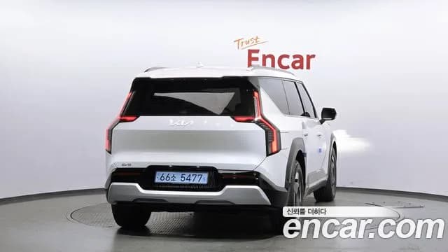 2024 Kia EV9 Long Range 4WD Sold VIN KNAAC815PRS004925 – rear exterior 2024 Kia EV9 Long Range 4WD Sold VIN KNAAC815PRS004925 – rear exterior