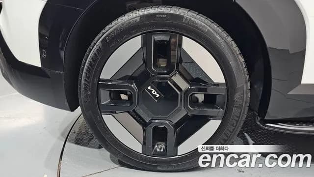 2024 Kia EV9 Long Range 4WD Sold VIN KNAAC815PRS005985 – photo 28 2024 Kia EV9 Long Range 4WD Sold VIN KNAAC815PRS005985 – photo 28