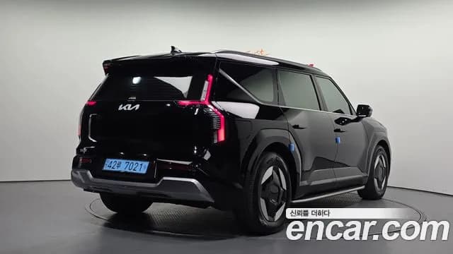 2024 Kia EV9 Long Range 4WD Sold VIN KNAAC815PRS006302 – exterior detail 2024 Kia EV9 Long Range 4WD Sold VIN KNAAC815PRS006302 – exterior detail