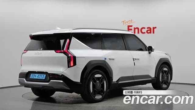 2024 Kia EV9 Long Range 4WD Sold VIN KNAAF815PRS001572 – undercarriage 2024 Kia EV9 Long Range 4WD Sold VIN KNAAF815PRS001572 – undercarriage