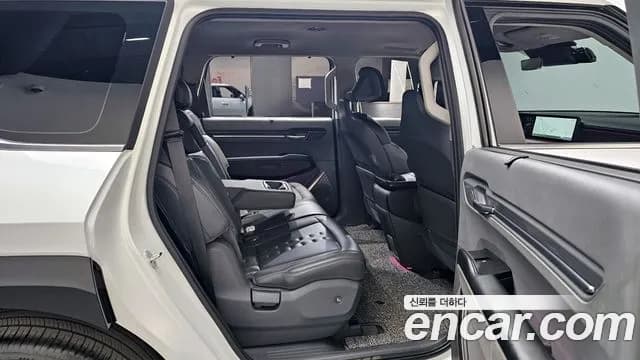 2024 Kia EV9 Long Range 4WD Sold VIN KNAAF815PRS001573 – trunk area 2024 Kia EV9 Long Range 4WD Sold VIN KNAAF815PRS001573 – trunk area