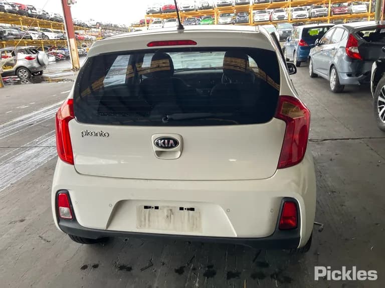 2016 Kia Picanto Used VIN KNABX512MHT402256 – photo 11 2016 Kia Picanto Used VIN KNABX512MHT402256 – photo 11