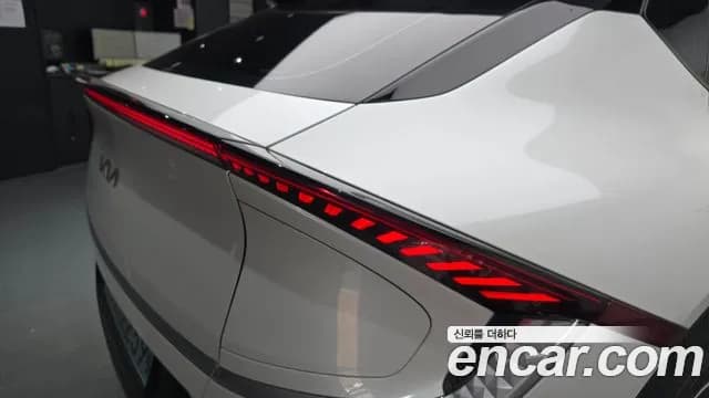 2022 Kia EV6 Long Range Sold VIN KNAC281AFNA070962 – exterior detail 2022 Kia EV6 Long Range Sold VIN KNAC281AFNA070962 – exterior detail