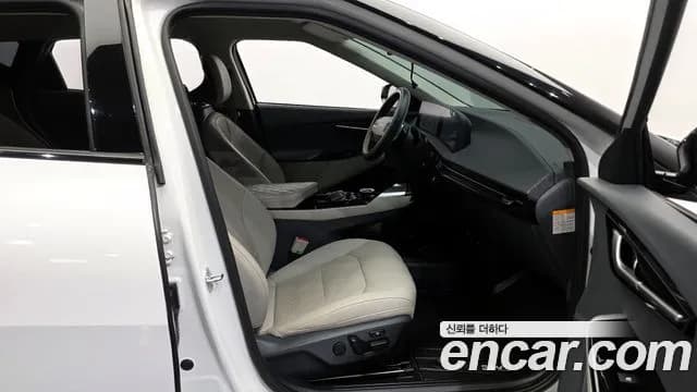 2022 Kia EV6 Standard Sold VIN KNAC281BFNA087099 – interior seats 2022 Kia EV6 Standard Sold VIN KNAC281BFNA087099 – interior seats