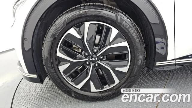 2022 Kia EV6 Long Range Sold VIN KNAC381AFNA001242 – interior seats 2022 Kia EV6 Long Range Sold VIN KNAC381AFNA001242 – interior seats