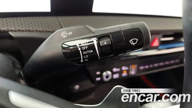 2022 Kia EV6 Long Range Sold VIN KNAC381AFNA045462 – interior seats 2022 Kia EV6 Long Range Sold VIN KNAC381AFNA045462 – interior seats