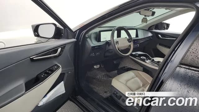 2022 Kia EV6 Long Range 4WD Sold VIN KNAC381CPNA063632 – interior seats 2022 Kia EV6 Long Range 4WD Sold VIN KNAC381CPNA063632 – interior seats