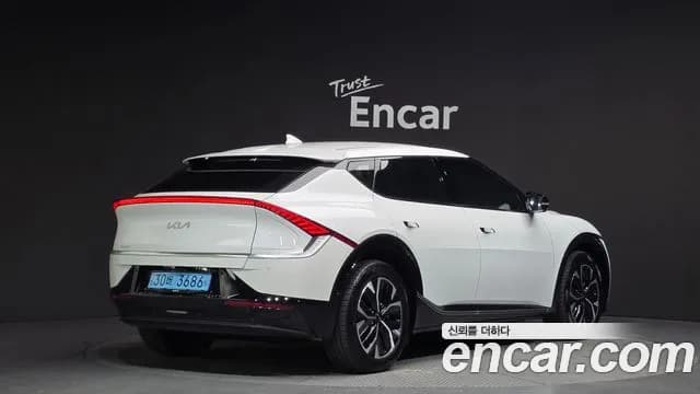 2024 Kia EV6 Long Range 4WD Sold VIN KNAC381CPRA209381 – interior seats 2024 Kia EV6 Long Range 4WD Sold VIN KNAC381CPRA209381 – interior seats