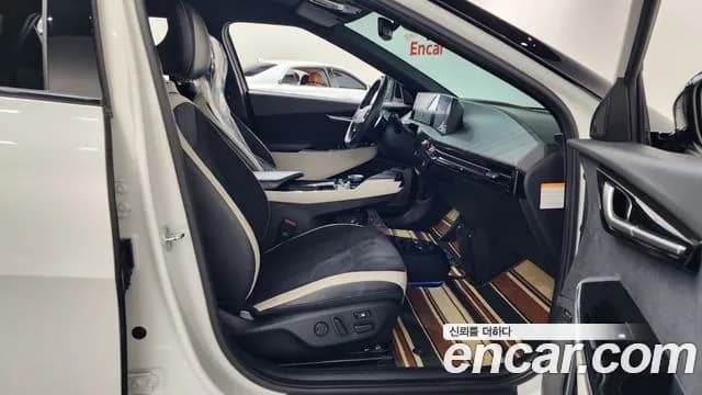2022 Kia EV6 Long Range 4WD Sold VIN KNAC581CPNA008847 – trunk area 2022 Kia EV6 Long Range 4WD Sold VIN KNAC581CPNA008847 – trunk area