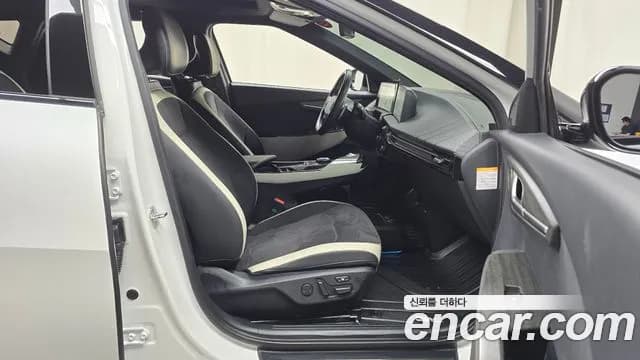 2022 Kia EV6 Long Range 4WD Sold VIN KNAC581CPNA026313 – interior seats 2022 Kia EV6 Long Range 4WD Sold VIN KNAC581CPNA026313 – interior seats