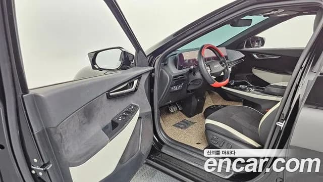 2022 Kia EV6 Long Range 4WD Sold VIN KNAC581CPNA051323 – trunk area 2022 Kia EV6 Long Range 4WD Sold VIN KNAC581CPNA051323 – trunk area