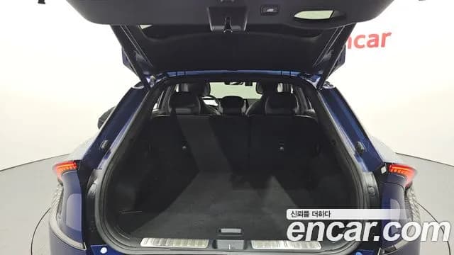 2022 Kia EV6 Long Range 4WD Sold VIN KNAC581CPNA064131 – interior seats 2022 Kia EV6 Long Range 4WD Sold VIN KNAC581CPNA064131 – interior seats