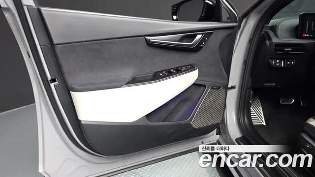 2025 Kia The New EV6 Long Range 4WD Sold VIN KNAC581CPSA225956 – photo 14 2025 Kia The New EV6 Long Range 4WD Sold VIN KNAC581CPSA225956 – photo 14