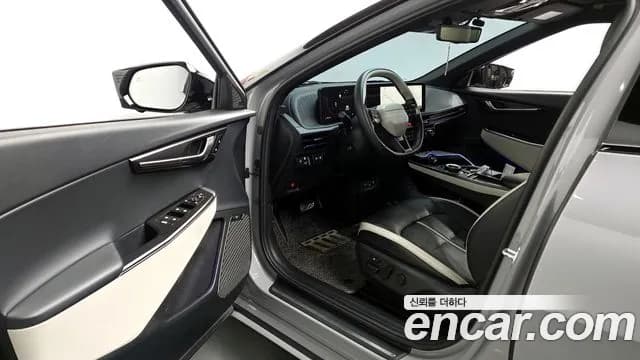 2025 Kia The New EV6 Long Range 4WD Sold VIN KNAC581CPSA625421 – interior seats 2025 Kia The New EV6 Long Range 4WD Sold VIN KNAC581CPSA625421 – interior seats