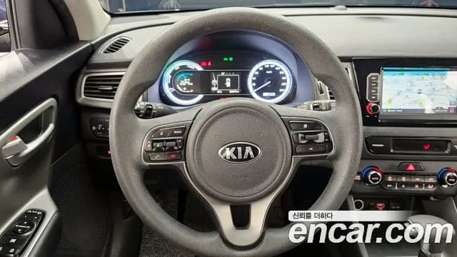 2017 Kia Niro Luxury Sold VIN KNACA81CGHA079158 – interior seats 2017 Kia Niro Luxury Sold VIN KNACA81CGHA079158 – interior seats