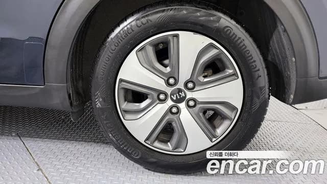 2017 Kia Niro Luxury Sold VIN KNACA81CGHA079158 – photo 11 2017 Kia Niro Luxury Sold VIN KNACA81CGHA079158 – photo 11