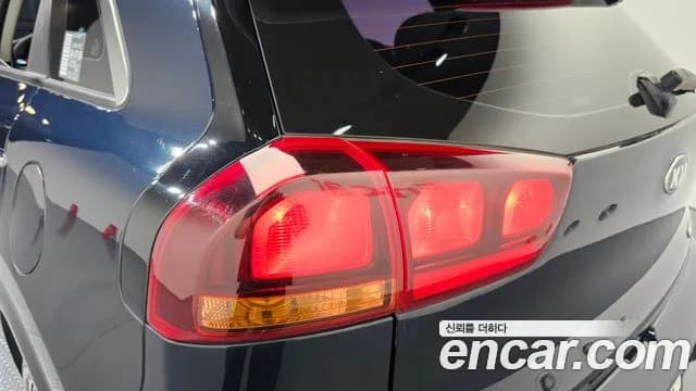 2017 Kia Niro Luxury Sold VIN KNACA81CGHA079158 – photo 29 2017 Kia Niro Luxury Sold VIN KNACA81CGHA079158 – photo 29