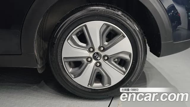 2018 Kia Niro Luxury Sold VIN KNACA81CGJA260953 – photo 24 2018 Kia Niro Luxury Sold VIN KNACA81CGJA260953 – photo 24