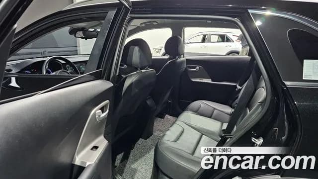 2020 Kia The New Niro 1.6 HEV Sold VIN KNACA81CGLA408211 – exterior detail 2020 Kia The New Niro 1.6 HEV Sold VIN KNACA81CGLA408211 – exterior detail