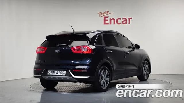 2017 Kia Niro Prestige Sold VIN KNACB81CGHA072190 – front exterior 2017 Kia Niro Prestige Sold VIN KNACB81CGHA072190 – front exterior