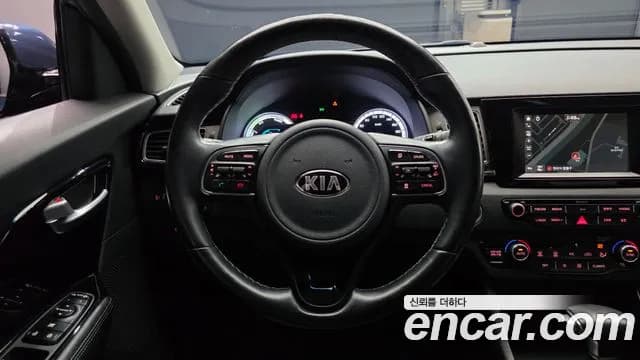2017 Kia Niro Prestige Sold VIN KNACB81CGHA079775 – photo 29 2017 Kia Niro Prestige Sold VIN KNACB81CGHA079775 – photo 29