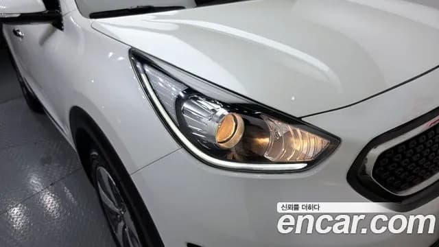 2018 Kia Niro Prestige Sold VIN KNACB81CGJA140449 – photo 13 2018 Kia Niro Prestige Sold VIN KNACB81CGJA140449 – photo 13