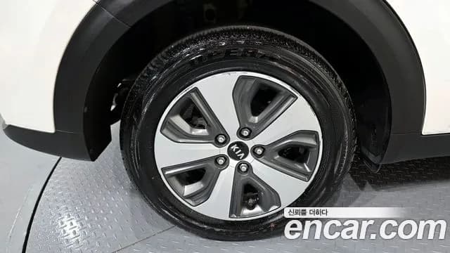 2018 Kia Niro Prestige Sold VIN KNACB81CGJA140449 – photo 16 2018 Kia Niro Prestige Sold VIN KNACB81CGJA140449 – photo 16
