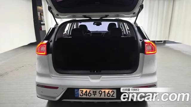 2018 Kia Niro Prestige Sold VIN KNACB81CGJA140492 – undercarriage 2018 Kia Niro Prestige Sold VIN KNACB81CGJA140492 – undercarriage