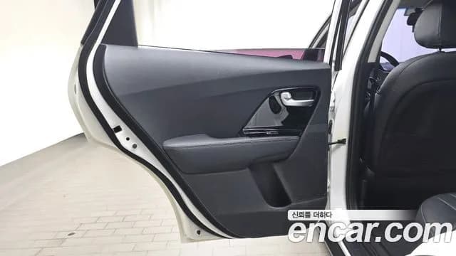 2018 Kia Niro Prestige Sold VIN KNACB81CGJA140492 – photo 24 2018 Kia Niro Prestige Sold VIN KNACB81CGJA140492 – photo 24