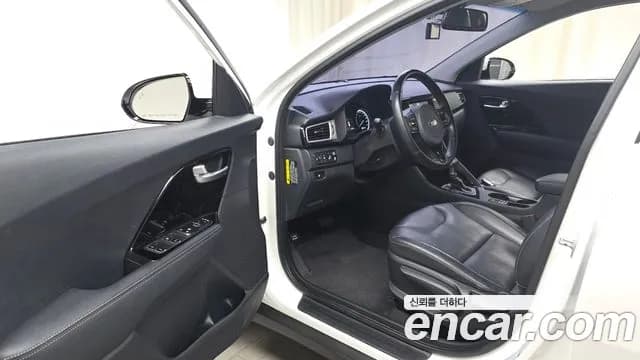 2018 Kia Niro Prestige Sold VIN KNACB81CGJA140492 – photo 27 2018 Kia Niro Prestige Sold VIN KNACB81CGJA140492 – photo 27