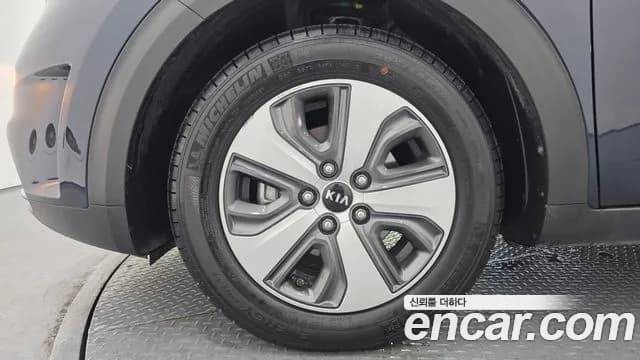 2018 Kia Niro Prestige Sold VIN KNACB81CGJA166608 – photo 14 2018 Kia Niro Prestige Sold VIN KNACB81CGJA166608 – photo 14