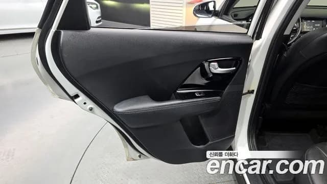 2018 Kia Niro Prestige Sold VIN KNACB81CGJA174578 – side profile 2018 Kia Niro Prestige Sold VIN KNACB81CGJA174578 – side profile