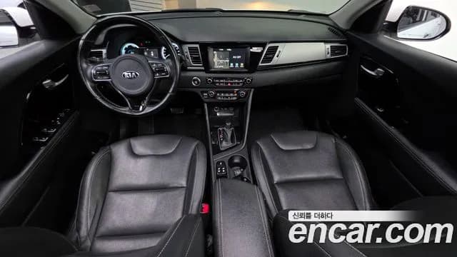 2018 Kia Niro Prestige Sold VIN KNACB81CGJA174578 – exterior detail 2018 Kia Niro Prestige Sold VIN KNACB81CGJA174578 – exterior detail