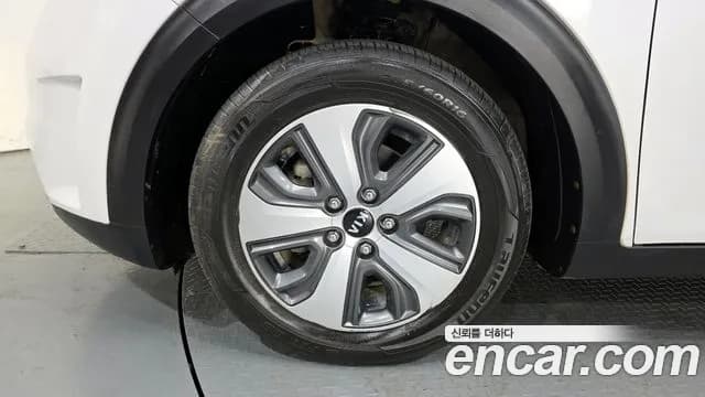 2018 Kia Niro Prestige Sold VIN KNACB81CGJA174578 – photo 19 2018 Kia Niro Prestige Sold VIN KNACB81CGJA174578 – photo 19