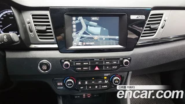 2018 Kia Niro Prestige Sold VIN KNACB81CGJA181020 – photo 18 2018 Kia Niro Prestige Sold VIN KNACB81CGJA181020 – photo 18
