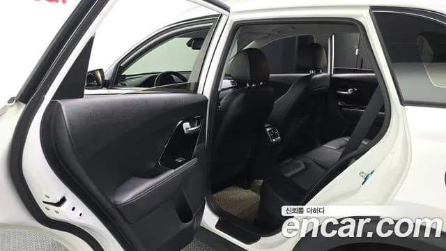 2018 Kia Niro Prestige Sold VIN KNACB81CGJA193182 – trunk area 2018 Kia Niro Prestige Sold VIN KNACB81CGJA193182 – trunk area
