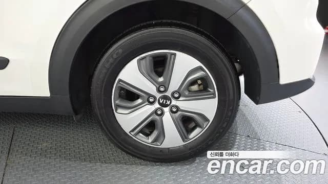 2018 Kia Niro Prestige Sold VIN KNACB81CGJA193182 – photo 23 2018 Kia Niro Prestige Sold VIN KNACB81CGJA193182 – photo 23