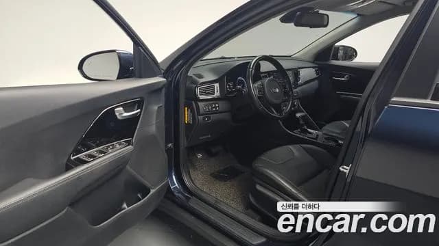 2018 Kia Niro Prestige Sold VIN KNACB81CGJA212880 – photo 16 2018 Kia Niro Prestige Sold VIN KNACB81CGJA212880 – photo 16