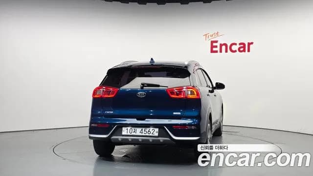 2018 Kia Niro Prestige Sold VIN KNACB81CGJA220219 – interior seats 2018 Kia Niro Prestige Sold VIN KNACB81CGJA220219 – interior seats