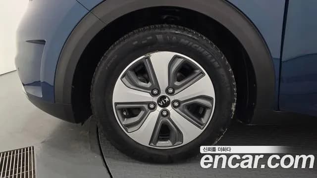 2018 Kia Niro Prestige Sold VIN KNACB81CGJA220219 – engine bay 2018 Kia Niro Prestige Sold VIN KNACB81CGJA220219 – engine bay