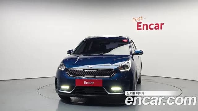 2018 Kia Niro Prestige Sold VIN KNACB81CGJA220219 – exterior detail 2018 Kia Niro Prestige Sold VIN KNACB81CGJA220219 – exterior detail