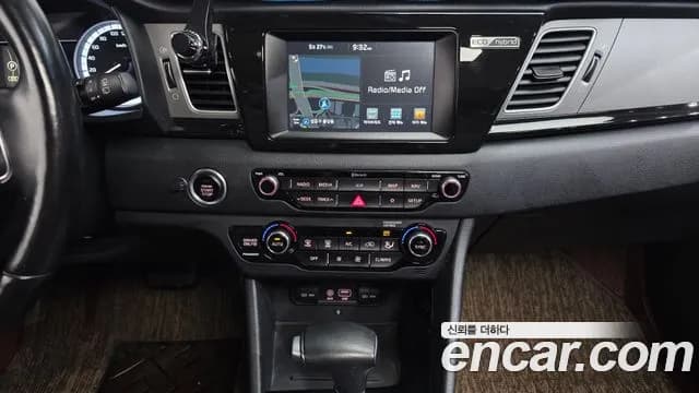 2018 Kia Niro Prestige Sold VIN KNACB81CGJA220219 – photo 19 2018 Kia Niro Prestige Sold VIN KNACB81CGJA220219 – photo 19