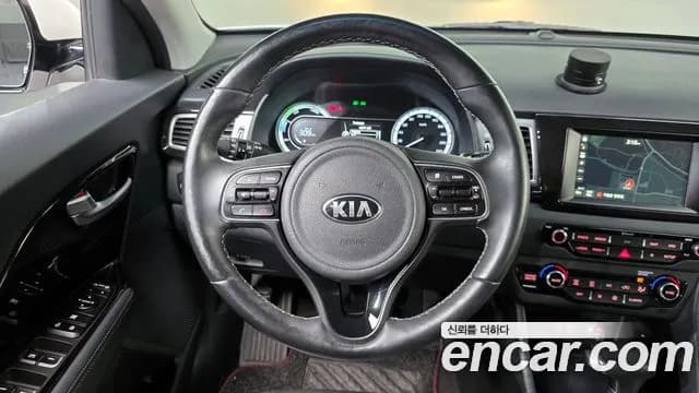 2018 Kia Niro Prestige Sold VIN KNACB81CGJA238712 – front exterior 2018 Kia Niro Prestige Sold VIN KNACB81CGJA238712 – front exterior