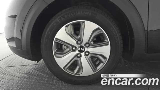 2018 Kia Niro Prestige Sold VIN KNACB81CGJA251810 – engine bay 2018 Kia Niro Prestige Sold VIN KNACB81CGJA251810 – engine bay